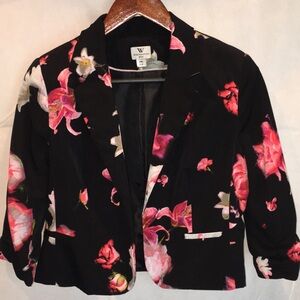 Worthington Floral Print Blazer – Black with Pink Roses, Petite Medium (PM)